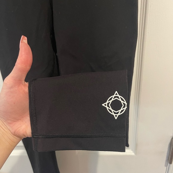 lululemon capri leggings - Picture 2 of 4